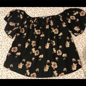 Flower patterned top